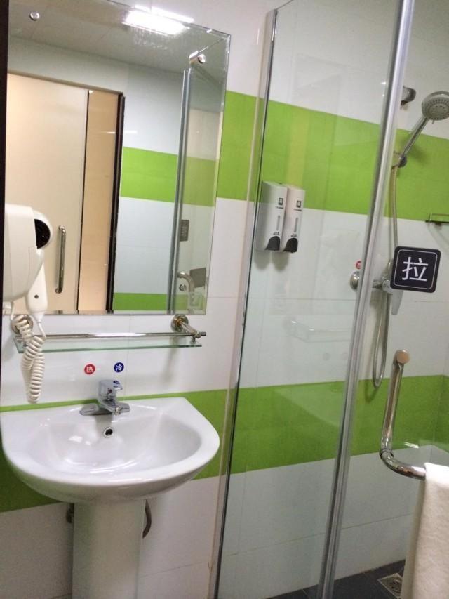 7Days Inn Guangzhou Jingxi Nanfang Hospital Subway Station Esterno foto